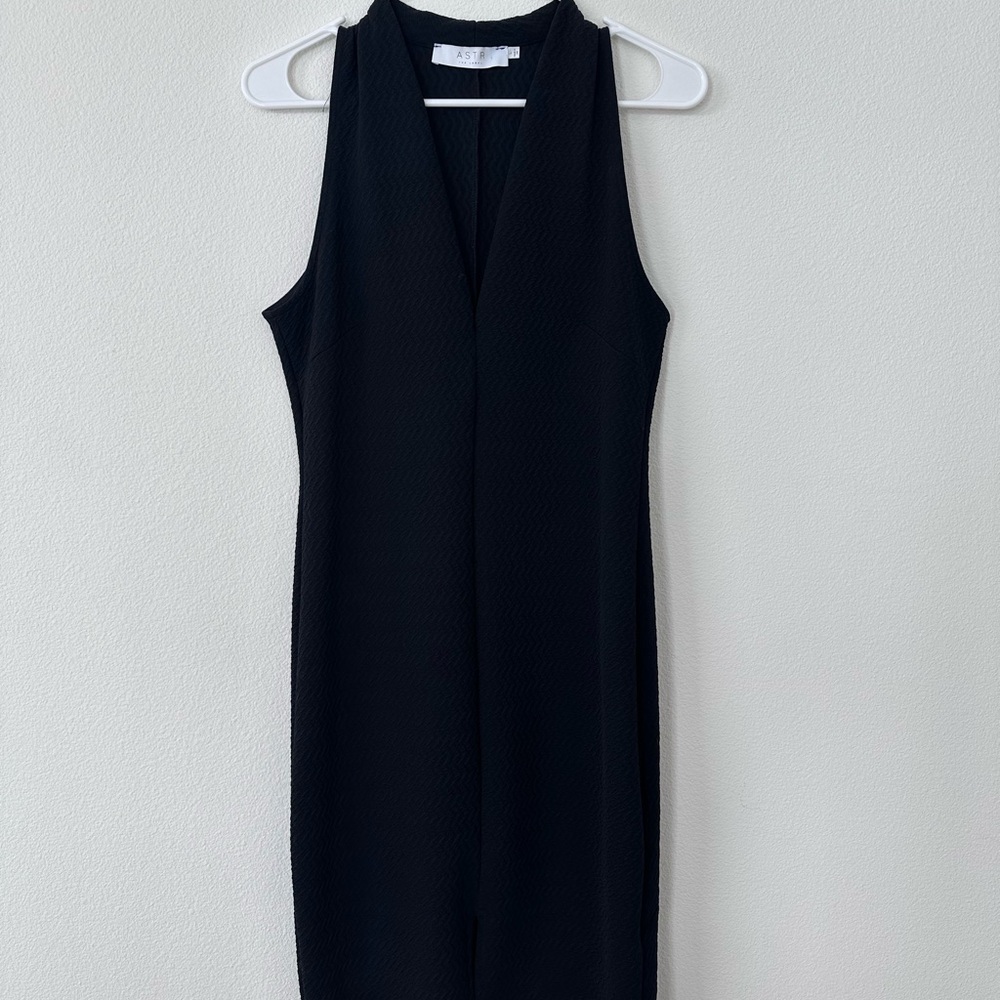 Elegant Black Sleeveless Dress